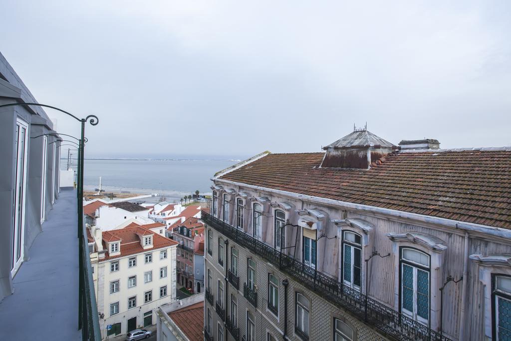 Breathtaking River View In Alfama Lisboa Eksteriør bilde